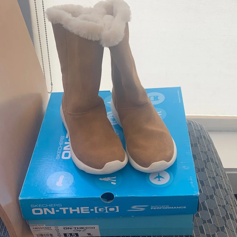 Skechers Tan Faux-Shearling Mid-Calf Winter Boots